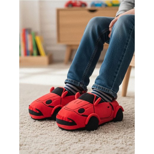Sinsay - Pluszowe kapcie z elementami 3D - czerwony - id: 9586P-33X - marki Sinsay - 187190249 Sinsay - Pluszowe kapcie z elementami 3D - czerwony ze sklepu Sinsay w kategorii Kapcie dziecięce - zdjęcie 187190249