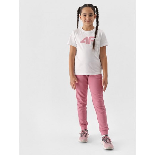 Dziewczęce spodnie dresowe joggery 4F 4FJWMM00TTROF0828 - różowe ze sklepu Sportstylestory.com w kategorii Spodnie dziewczęce - zdjęcie 187192049