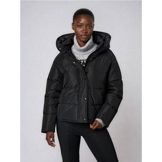 Sinsay - Pikowana kurtka puffer z kapturem - czarny ze sklepu Sinsay w kategorii Kurtki damskie - zdjęcie 187200285
