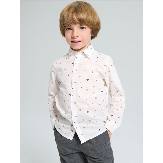 Sinsay - Bawełniana koszula ze świątecznym wzorem - biały - id: YL936-00X - marki Sinsay - 187200477 Sinsay - Bawełniana koszula ze świątecznym wzorem - biały ze sklepu Sinsay w kategorii Koszule chłopięce - zdjęcie 187200477