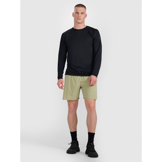 Męskie spodenki do biegania 4F 4FWAW25TFSHM1027 - zielone ze sklepu Sportstylestory.com w kategorii Spodenki męskie - zdjęcie 187202467