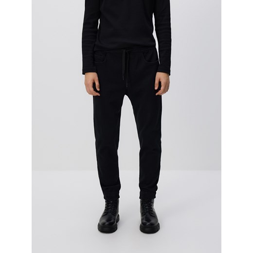 Reserved - Jeansy jogger fit - czarny ze sklepu Reserved w kategorii Jeansy męskie - zdjęcie 187217255