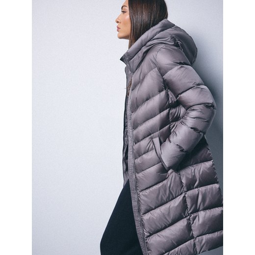 Mohito - Pikowany szary płaszcz z naturalnym puchem - szary ze sklepu Mohito w kategorii Płaszcze damskie - zdjęcie 187218869