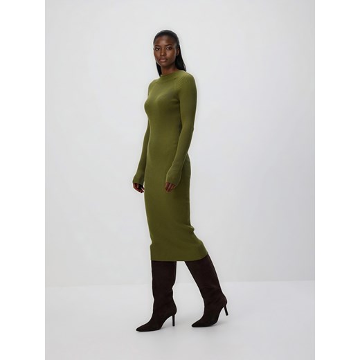 Reserved - Prążkowana sukienka z wiskozą - oliwkowy ze sklepu Reserved w kategorii Sukienki - zdjęcie 187219318