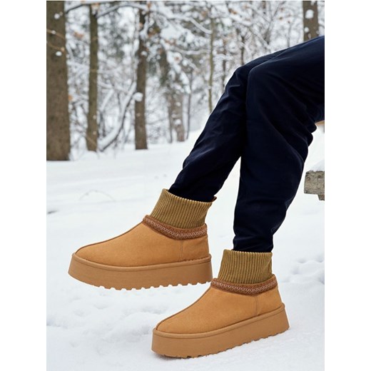 Sinsay - Botki z imitacji zamszu - brązowy ze sklepu Sinsay w kategorii Śniegowce damskie - zdjęcie 187225386