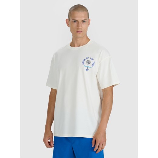 Męski t-shirt z nadrukiem oversize 4F 4FRSS25TTSHM2990 - beżowy - id: 291801 - marki 4F - 187226185 Męski t-shirt z nadrukiem oversize 4F 4FRSS25TTSHM2990 - beżowy ze sklepu Sportstylestory.com w kategorii T-shirty męskie - zdjęcie 187226185