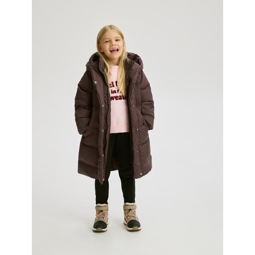 Reserved - Pikowany płaszcz z naturalnym puchem - ciemnobrązowy ze sklepu Reserved w kategorii Płaszcze dziewczęce - zdjęcie 187235177