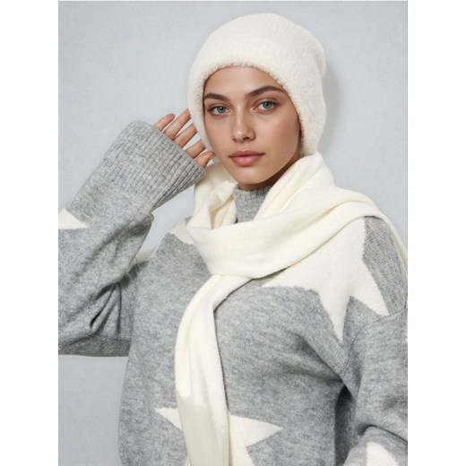 Sinsay - Prążkowana czapka beanie - kremowy - id: 784FG-01X - marki Sinsay - 187236287 Sinsay - Prążkowana czapka beanie - kremowy ze sklepu Sinsay w kategorii Czapki zimowe damskie - zdjęcie 187236287