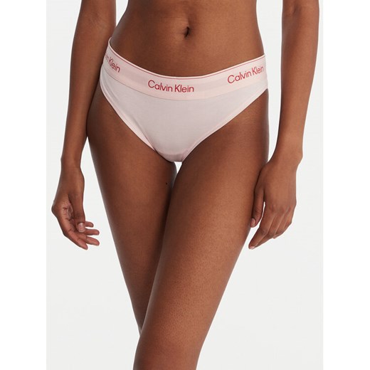 Calvin Klein Underwear Stringi LV00QF8518 Różowy - id: 0000305358714 - marki Calvin Klein Underwear - 187236347 Calvin Klein Underwear Stringi LV00QF8518 Różowy ze sklepu MODIVO w kategorii Majtki damskie - zdjęcie 187236347