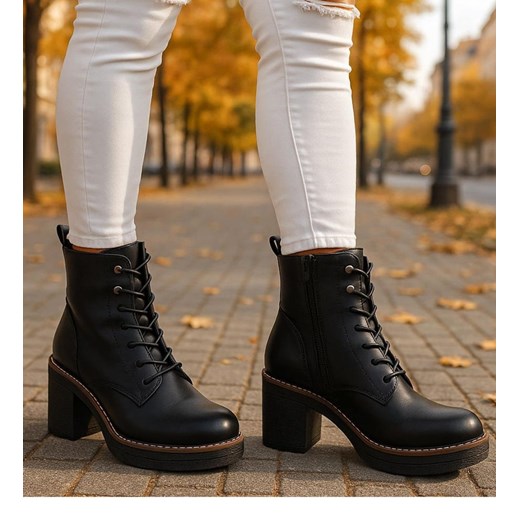 Sznurowane botki workery na obcasie Czarne /i6-3 h2 18406 W385/ - id: 33327 - marki Pantofelek24.pl - 187239996 Sznurowane botki workery na obcasie Czarne /i6-3 h2 18406 W385/ ze sklepu Pantofelek24.pl w kategorii Workery damskie - zdjęcie 187239996