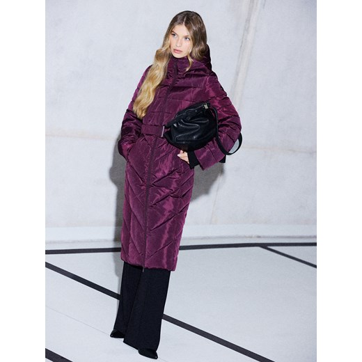 Mohito - Pikowany burgundowy płaszcz - mahoń ze sklepu Mohito w kategorii Płaszcze damskie - zdjęcie 187241879