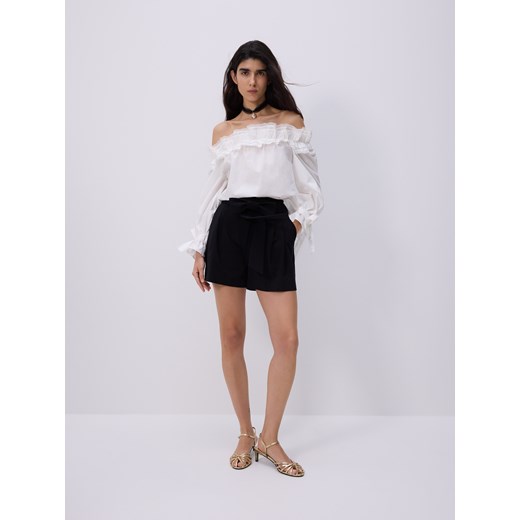 Reserved - Garniturowe szorty z wełną - czarny ze sklepu Reserved w kategorii Szorty - zdjęcie 187242578