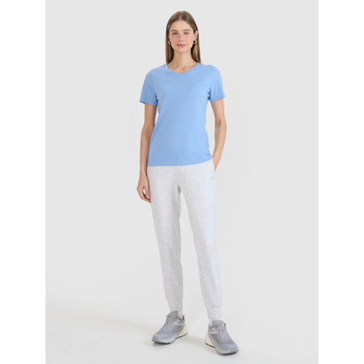 Damskie spodnie dresowe joggery 4F 4FWMM00TTROF1386 - szare ze sklepu Sportstylestory.com w kategorii Spodnie damskie - zdjęcie 187242917