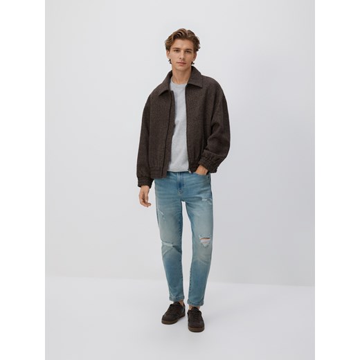 Reserved - Jeansy carrot slim z przetarciami - niebieski ze sklepu Reserved w kategorii Jeansy męskie - zdjęcie 187243427