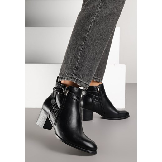 Czarne Botki na Słupkowym Obcasie z Eleganckim Zdobieniem przy Cholewce Tulaneira - id: 12725-38-BLACK - marki Renee - 187244698 Czarne Botki na Słupkowym Obcasie z Eleganckim Zdobieniem przy Cholewce Tulaneira ze sklepu renee.pl w kategorii Botki - zdjęcie 187244698