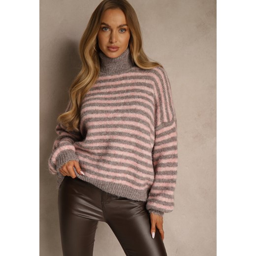 Szaro-Różowy Golf z Dodatkiem Wełny Ozdobiony Paskami Monarria - id: GAZZ-51196-153-GREY/PINK - marki Renee - 187244976 Szaro-Różowy Golf z Dodatkiem Wełny Ozdobiony Paskami Monarria ze sklepu renee.pl w kategorii Swetry damskie - zdjęcie 187244976