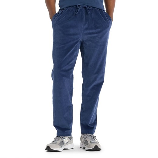 Spodnie męskie New Balance MP53521NNY - granatowe ze sklepu streetstyle24.pl w kategorii Spodnie męskie - zdjęcie 187253547