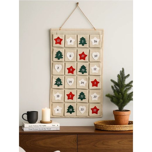 Sinsay - Wiszący kalendarz adwentowy z kieszeniami - wielobarwny - id: 510HI-MLC - marki Sinsay - 187259119 Sinsay - Wiszący kalendarz adwentowy z kieszeniami - wielobarwny ze sklepu Sinsay w kategorii Zabawki - zdjęcie 187259119