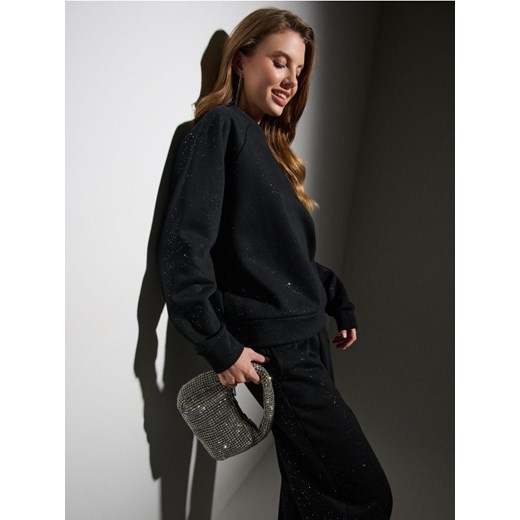 Sinsay - Bluza crewneck z połyskującymi aplikacjami - czarny - id: 981FI-99X - marki Sinsay - 187259188 Sinsay - Bluza crewneck z połyskującymi aplikacjami - czarny ze sklepu Sinsay w kategorii Bluzy damskie - zdjęcie 187259188