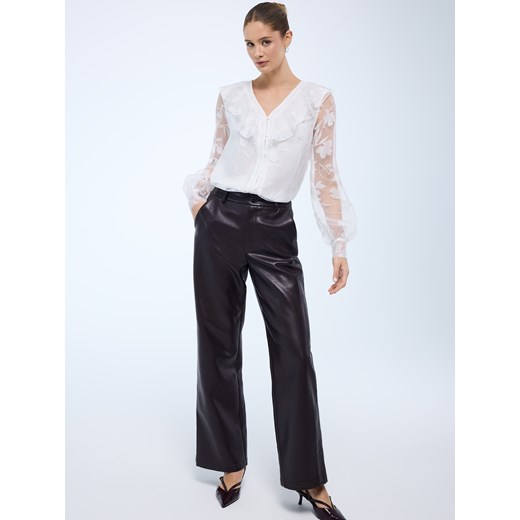 Mohito - Bluzka z ozdobnymi rękawami - biały Mohito 42 Mohito