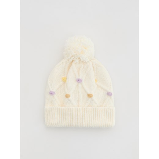Reserved - Czapka z pomponem - złamana biel ze sklepu Reserved w kategorii Czapki dziecięce - zdjęcie 187260426