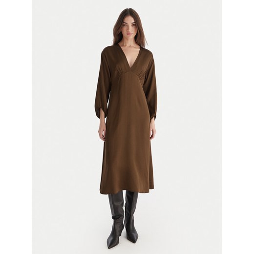 ViCOLO Sukienka koktajlowa TF0250 Brązowy Regular Fit ze sklepu MODIVO w kategorii Sukienki - zdjęcie 187264075