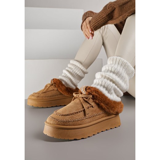 Brązowe Rustykalne Śniegowce z Niską Cholewką Zdobione Futrem i Kokardą Tuspena - id: 25018-68-CAMEL - marki Renee - 187264648 Brązowe Rustykalne Śniegowce z Niską Cholewką Zdobione Futrem i Kokardą Tuspena ze sklepu renee.pl w kategorii Śniegowce damskie - zdjęcie 187264648