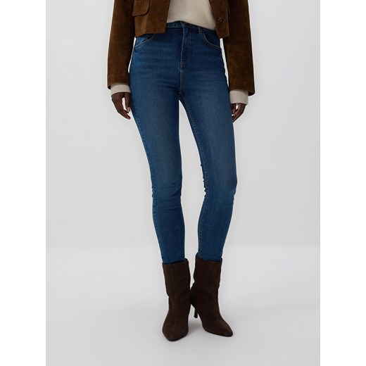 Reserved - Jeansy slim z dłuższą nogawką - granatowy ze sklepu Reserved w kategorii Jeansy damskie - zdjęcie 187264766