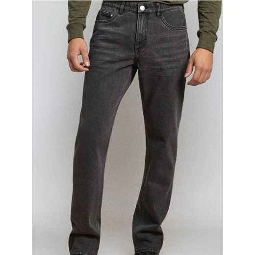 Sinsay - Spodnie jeansowe regular fit - szary ze sklepu Sinsay w kategorii Spodnie męskie - zdjęcie 187266329