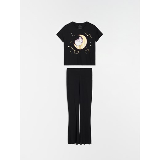 Sinsay - Piżama z topem o kroju boxy i spodniami z prążkowanej dzianiny - czarny Sinsay XL Sinsay