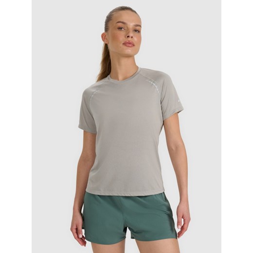Damska koszulka do biegania 4F 4FWAW25TFTSF1502 - szara ze sklepu Sportstylestory.com w kategorii Bluzki damskie - zdjęcie 187270377