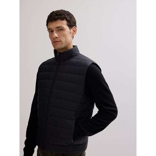 Reserved - Lekka pikowana kamizelka puchowa - czarny ze sklepu Reserved w kategorii Kamizelki męskie - zdjęcie 187276776