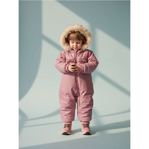 Sinsay - Kombinezon z kapturem - różowy - id: 824GC-39X - marki Sinsay - 187280796 Sinsay - Kombinezon z kapturem - różowy ze sklepu Sinsay w kategorii Kombinezony i kurtki - zdjęcie 187280796