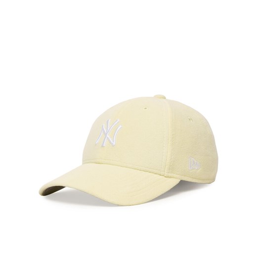 Czapka z daszkiem New Era Cosy New York Yankees 60565256 Écru ze sklepu eobuwie.pl w kategorii Czapki z daszkiem damskie - zdjęcie 187288759