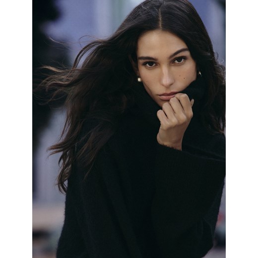 Mohito - Czarny sweter z wełną alpaki - czarny ze sklepu Mohito w kategorii Swetry damskie - zdjęcie 187289856