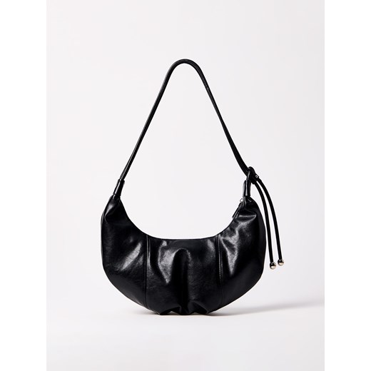 Mohito - Torebka z paskiem na ramię - czarny ze sklepu Mohito w kategorii Torebki hobo - zdjęcie 187292079
