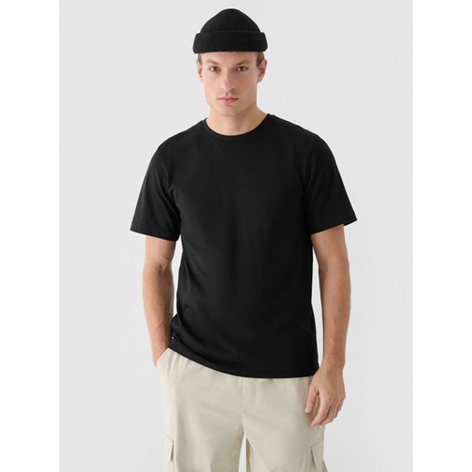 Męski t-shirt basic Outhorn OTHWAW24TTSHM2437 - czarny - id: 261592 - marki Outhorn - 187293447 Męski t-shirt basic Outhorn OTHWAW24TTSHM2437 - czarny ze sklepu Sportstylestory.com w kategorii T-shirty męskie - zdjęcie 187293447