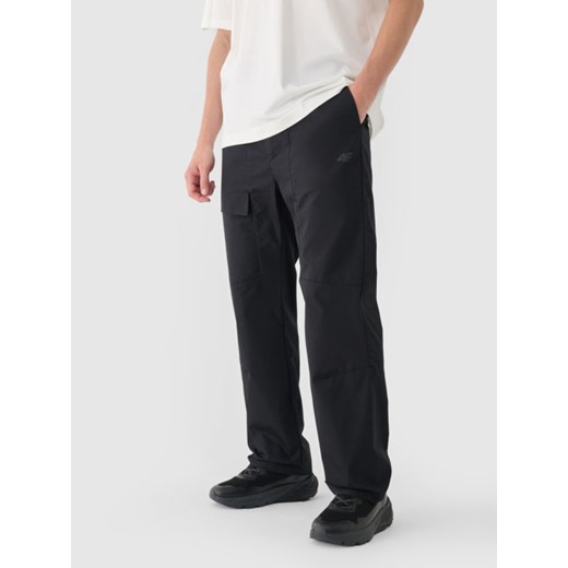 Męskie spodnie casual 4F 4FRSS24TTROM1327 - czarne XL okazja Sportstylestory.com