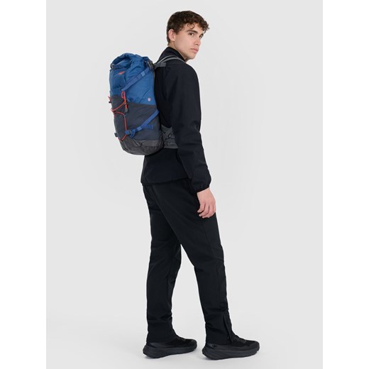 Plecak trekkingowy 30 L 4F 4FRAW25ABACU561 - granatowy ze sklepu Sportstylestory.com w kategorii Plecaki - zdjęcie 187293769