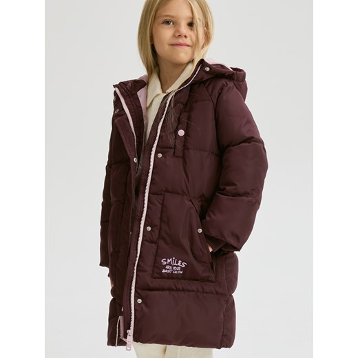 Reserved - Długi pikowany płaszcz z kapturem - bordowy ze sklepu Reserved w kategorii Płaszcze dziewczęce - zdjęcie 187294205