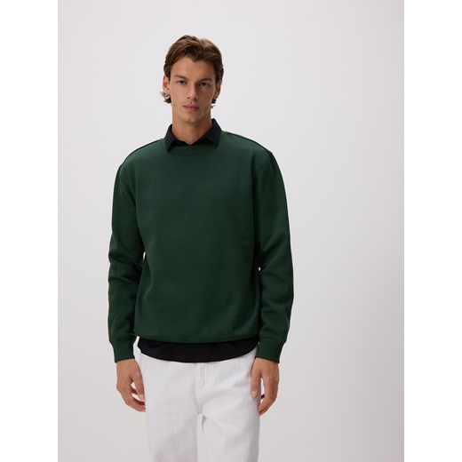 Reserved - Gładka bluza z bawełną - ciemnozielony ze sklepu Reserved w kategorii Bluzy męskie - zdjęcie 187296248