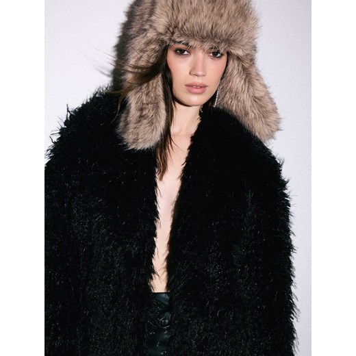 Mohito - Czapka uszatka - beżowy ze sklepu Mohito w kategorii Czapki zimowe damskie - zdjęcie 187297769