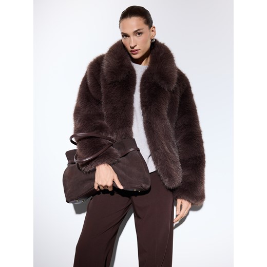 Mohito - Sztuczne czekoladowe futro - ciemnobrązowy ze sklepu Mohito w kategorii Futra damskie - zdjęcie 187297775