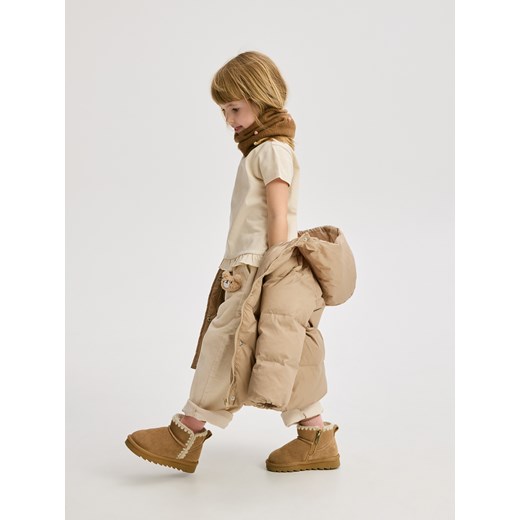 Reserved - Dzianinowy komin z aplikacją - beżowy ze sklepu Reserved w kategorii Szaliki dziecięce - zdjęcie 187298167