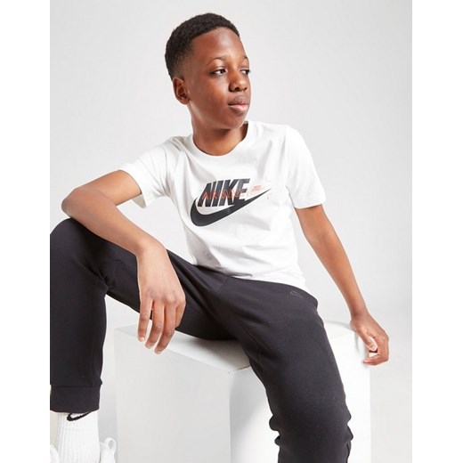 NIKE T-SHIRT MAX TEE WHT ze sklepu JD Sports  w kategorii T-shirty chłopięce - zdjęcie 187301256
