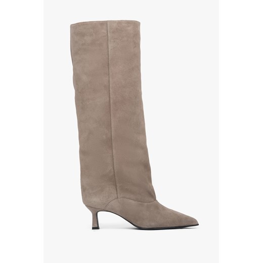Estro: Beżowe kozaki damskie z weluru naturalnego na niskim obcasie kielichowym ze sklepu Estro w kategorii Kozaki damskie - zdjęcie 187301418