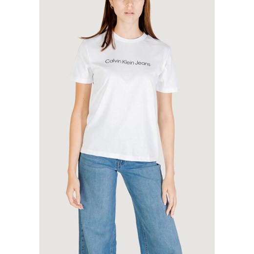 Calvin Klein Jeans T-Shirt A- INST. LOGO CLASSI Biały Casual Fit ze sklepu MODIVO w kategorii Bluzki damskie - zdjęcie 187314066