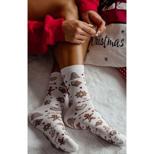 Świąteczne skarpetki damskie ecru Pierniki 1283.038, Kolor ecru-wzór, Rozmiar 37-41, Milena ze sklepu Intymna w kategorii Skarpetki damskie - zdjęcie 187324446