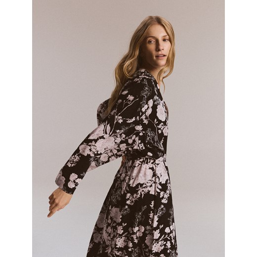 Reserved - Wzorzysty szlafrok z wiskozy - czarny ze sklepu Reserved w kategorii Szlafroki damskie - zdjęcie 187332039