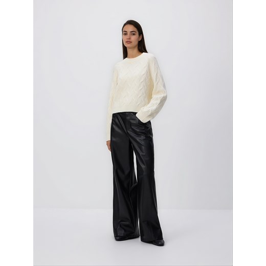 Reserved - Strukturalny sweter - kremowy ze sklepu Reserved w kategorii Swetry damskie - zdjęcie 187332109